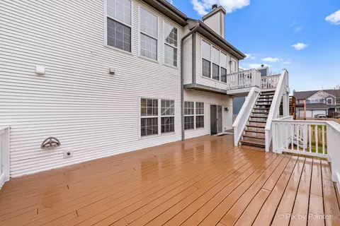 Exterior - 819 Adderly Ln, Gurnee, IL 60031 photo 2 of 2