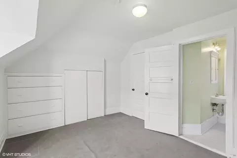 Bedroom - 429 Lee St, Evanston, IL 60202 photo 8 of 10