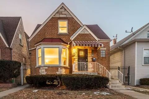 2908 N Neenah Ave, Chicago, IL 60634