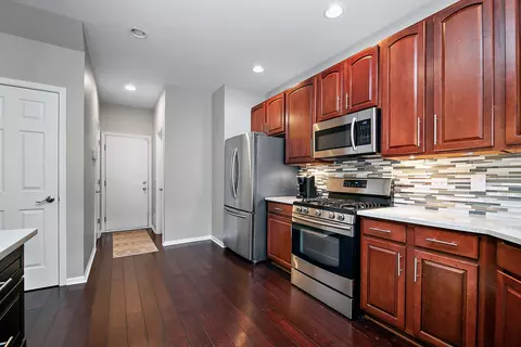 Kitchen - 17639 S Gilbert Dr, Lockport, IL 60441 photo 4 of 4