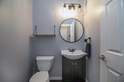 Bath - 17639 S Gilbert Dr, Lockport, IL 60441 photo 1 of 3