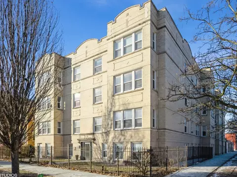 5052 N Troy St #2, Chicago, IL 60625