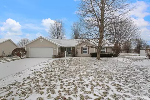 3702 Englewood Dr, Champaign, IL 61822