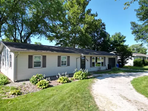 650 W Frontage St, Sheldon, IL 60966 photo 1