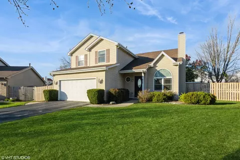 625 Coneflower Ct, Romeoville, IL 60446