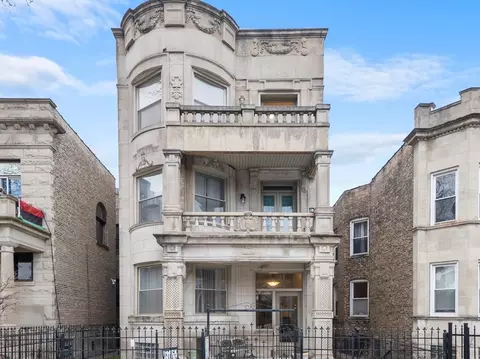 5326 S Michigan St #3, Chicago, IL 60615