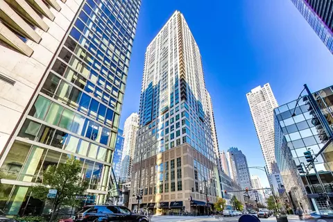 2 Erie St #2501, Chicago, IL 60611