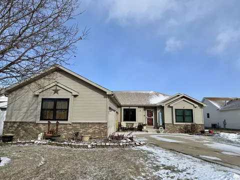 299 Highpoint Cir S, Bourbonnais, IL 60914