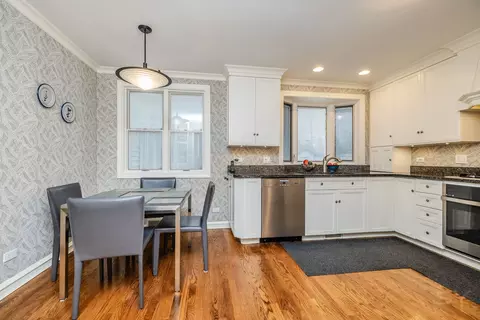 Kitchen - 734 Windsor Rd, Glenview, IL 60025 photo 1 of 2