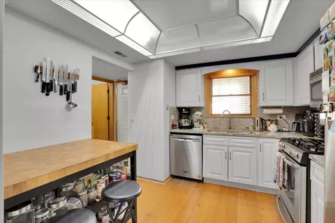 815 Pearson St #10, Des Plaines, IL 60016 photo 6