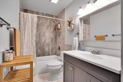 815 Pearson St #10, Des Plaines, IL 60016 photo 22