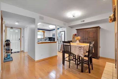 815 Pearson St #10, Des Plaines, IL 60016 photo 8