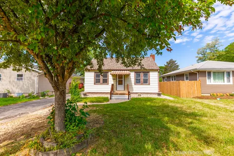 1167 S State St, Aurora, IL 60505 photo 2