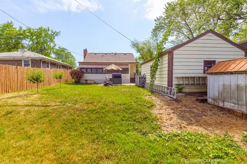 1167 S State St, Aurora, IL 60505 photo 8