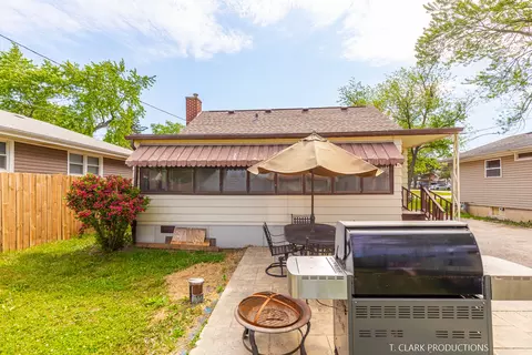 1167 S State St, Aurora, IL 60505 photo 5