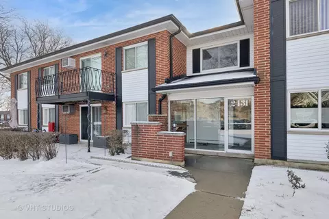 2431 E Brandenberry Ct #2M, Arlington Heights, IL 60004