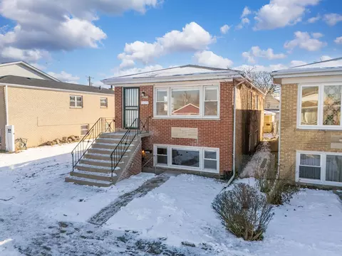 Exterior - 7513 W 63rd Pl, Summit, IL 60501 photo 2 of 3