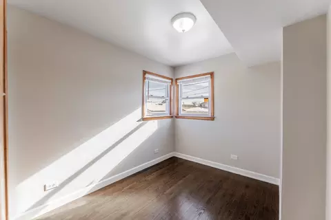 Bedroom - 7513 W 63rd Pl, Summit, IL 60501 photo 1 of 8