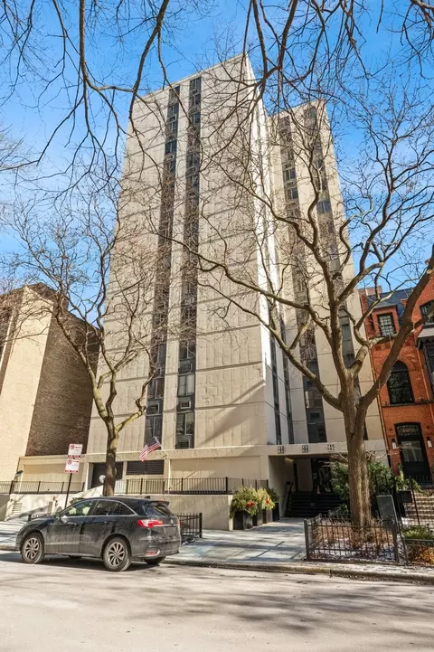 1339 N Dearborn St #5C, Chicago, IL 60610