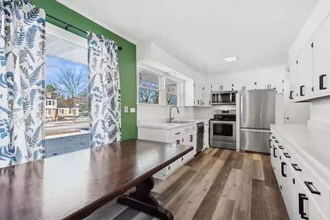 Kitchen - 500 E North St, Itasca, IL 60143 photo 1 of 3