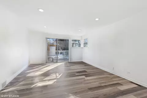 Living - 500 E North St, Itasca, IL 60143 photo 2 of 2