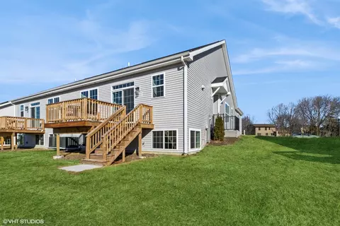 572 Madison Ln, Elgin, IL 60123 photo 20