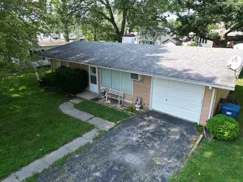 256 W Fleming St, Watseka, IL 60970