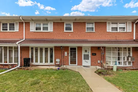 7945 N Nordica Ave #7945, Niles, IL 60714