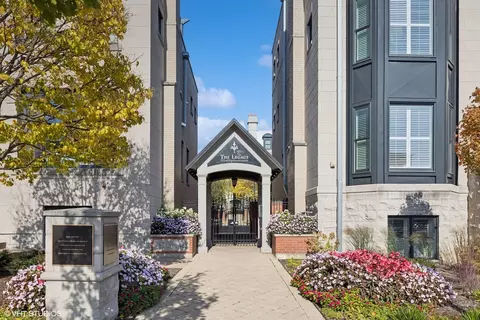 468 Pennsylvania Ave #G, Glen Ellyn, IL 60137