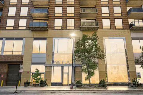 1 E 8th St #1002, Chicago, IL 60605