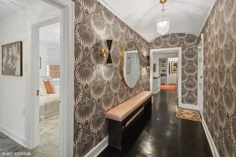 Entry Way - 73 Elm St #4A, Chicago, IL 60611 photo 1 of 1