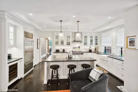 Kitchen - 73 Elm St #4A, Chicago, IL 60611 photo 2 of 4