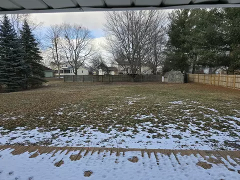 Exterior - 204 W Lincoln St, Normal, IL 61761 photo 2 of 4