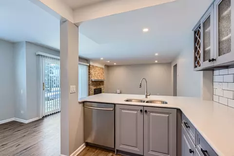 1406 W Sapphire Dr, Hoffman Estates, IL 60192 photo 7