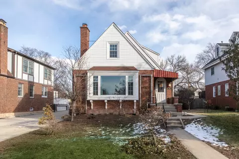 927 S Prospect Ave, Park Ridge, IL 60068