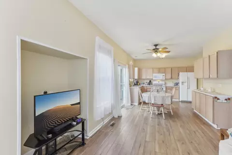 375 Cascade Ln, Oswego, IL 60543 photo 8