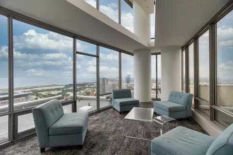 Living - 100 E 14th St #1804, Chicago, IL 60605 photo 4 of 5