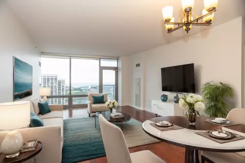 Living - 100 E 14th St #1804, Chicago, IL 60605 photo 1 of 5