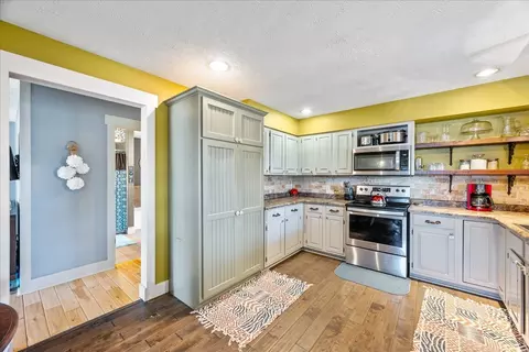 Kitchen - 102 Cheltenham Dr, Normal, IL 61761 photo 1 of 2