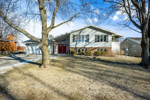 Exterior - 102 Cheltenham Dr, Normal, IL 61761 photo 6 of 6