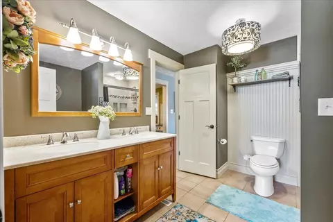 Bath - 102 Cheltenham Dr, Normal, IL 61761 photo 2 of 3