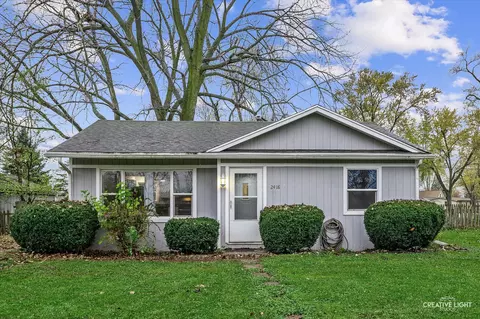 2418 Emlong St, Joliet, IL 60435