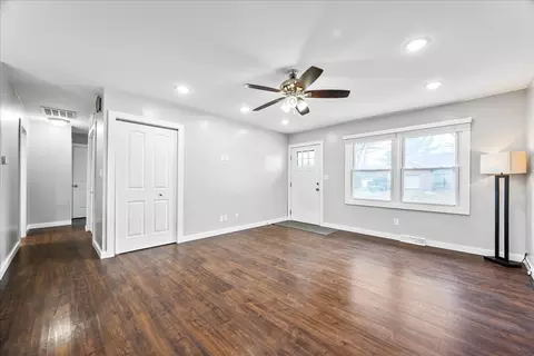 404 W North St, Mclean, IL 61754 photo 3