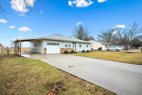 404 W North St, Mclean, IL 61754 photo 17