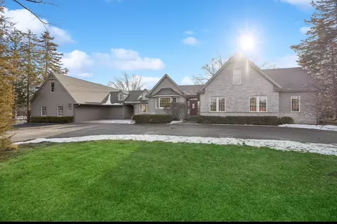 16208 W Woodbine Cir, Vernon Hills, IL 60061