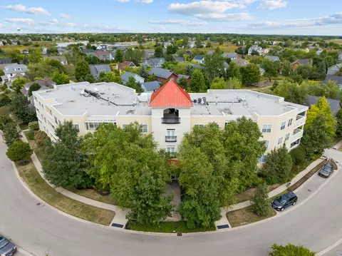 977 Harris Rd #31, Grayslake, IL 60030