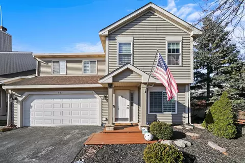 805 Dogwood Ln, Lake In The Hills, IL 60156