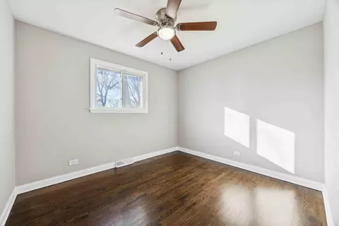 Bedroom - 610 E Hackberry Ln, Mount Prospect, IL 60056 photo 3 of 3
