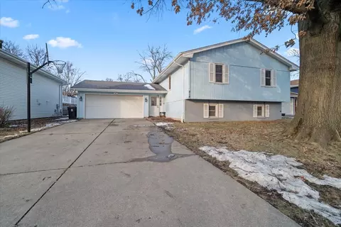 Exterior - 218 Belview Ave, Normal, IL 61761 photo 2 of 4