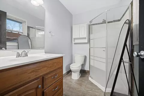 Bath - 218 Belview Ave, Normal, IL 61761 photo 1 of 3